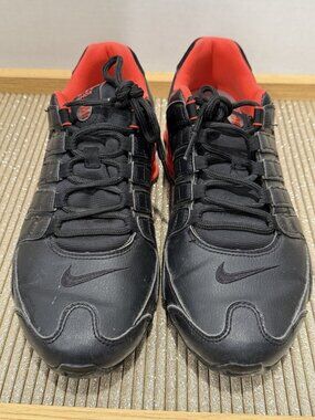 Nike Shock Black And Orange Size 8.5